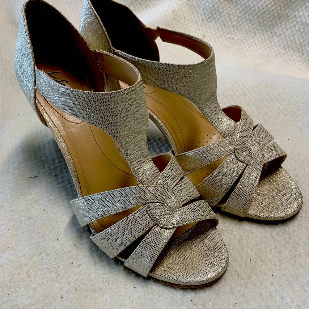 Life Stride Platinum Heels